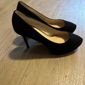 Nine West Pumps Black suede size 7 1/2